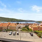 Enchanting Summer With Sea View 아파트