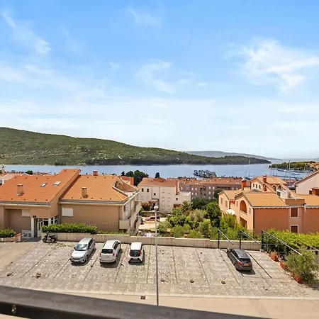 Enchanting Summer With Sea View Apartman