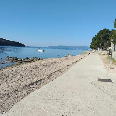 Enchanting Summer With Sea View 아파트 크레스