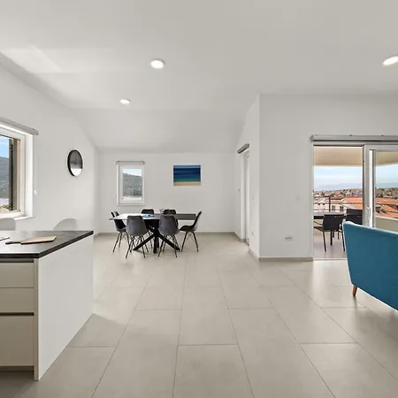 Enchanting Summer With Sea View *