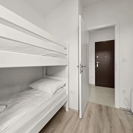 Enchanting Summer With Sea View 아파트 *