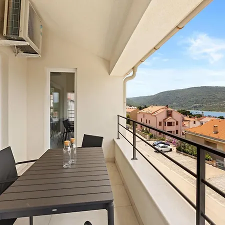 דירה Enchanting Summer With Sea View