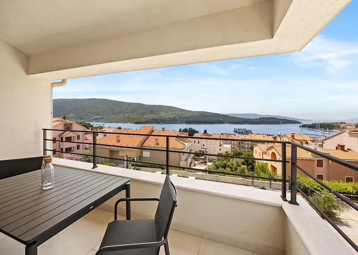 Enchanting Summer With Sea View Cres