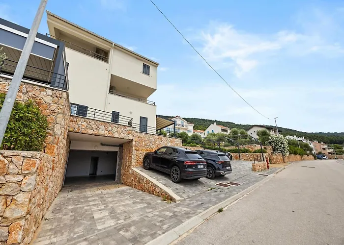 Apartment Enchanting Summer With Sea View