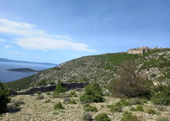 Enchanting Summer With Sea View Cres
