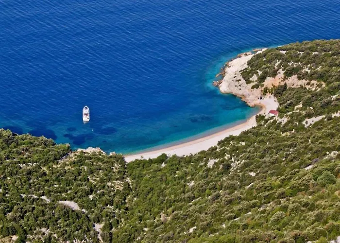Enchanting Summer With Sea View Apartment