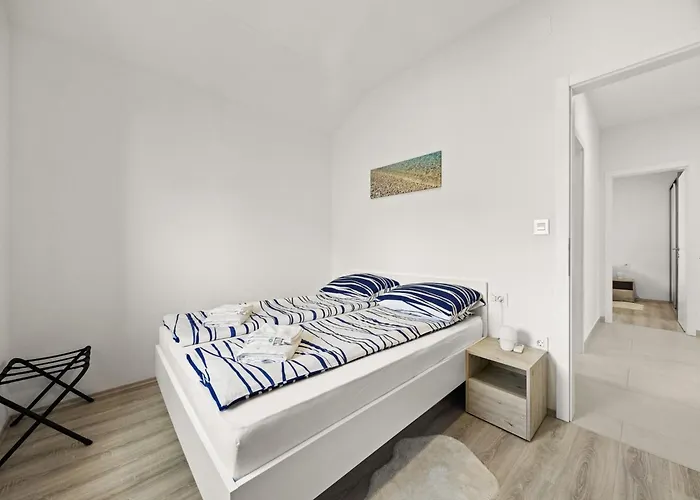 Apartment Enchanting Summer With Sea View