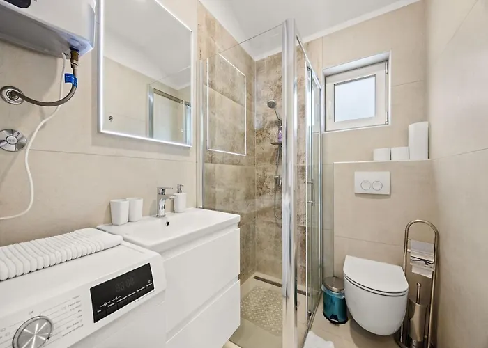 Enchanting Summer With Sea View Apartment *