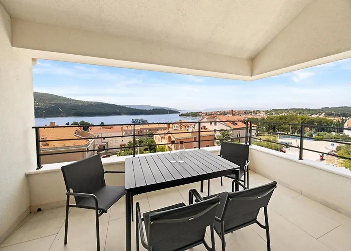 Enchanting Summer With Sea View Apartment *