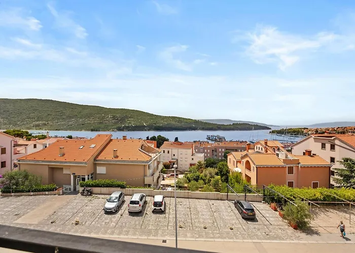 Enchanting Summer With Sea View 아파트