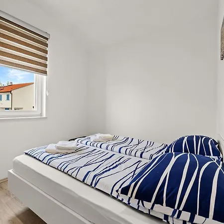 Enchanting Summer With Sea View 公寓